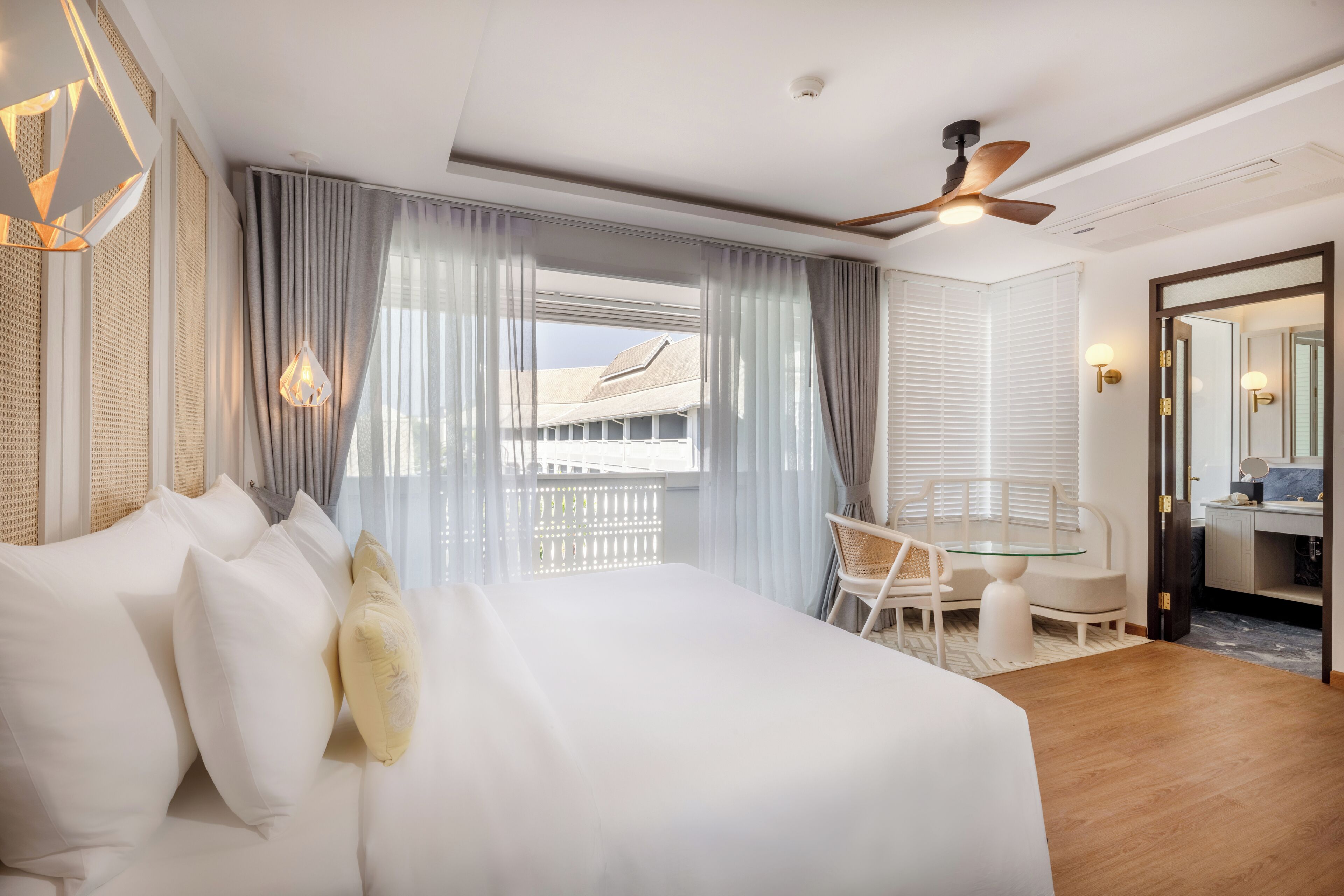 thapae corner hydrotherapy suite | 1 bedroom, premium bedding, tempur-pedic beds, minibar