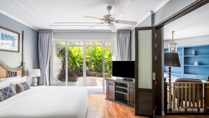 Executive Jacuzzi Suite | Seprai premium, tempat tidur Tempur-Pendic, minibar, dan brankas