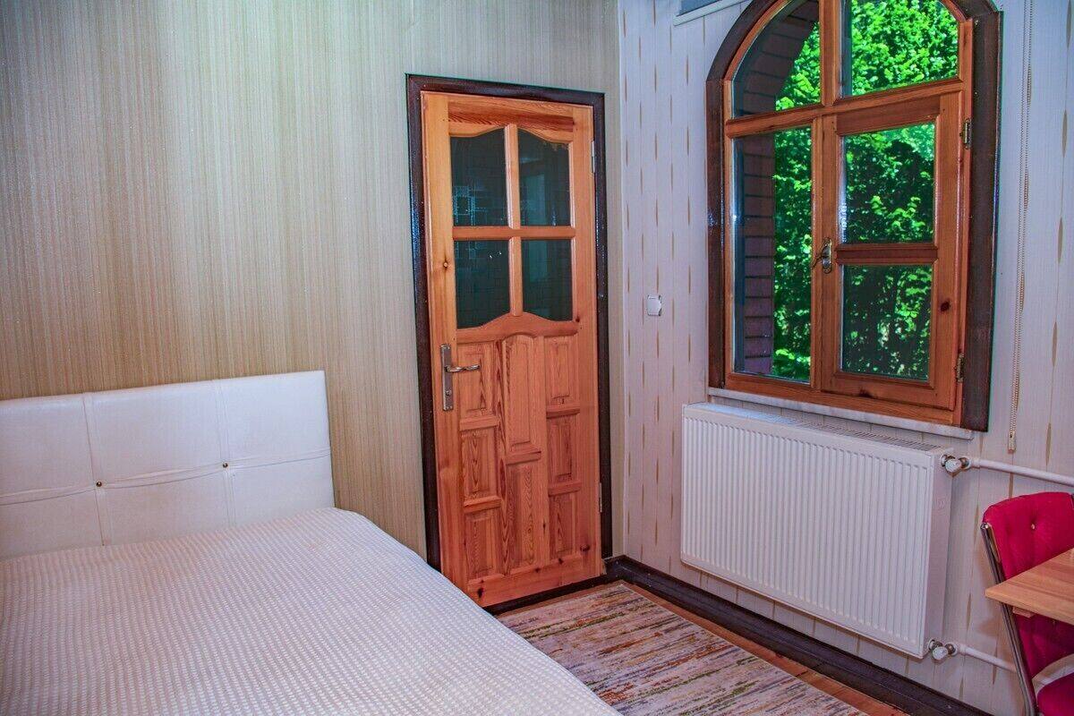 Economy Room | Desk, laptop workspace, iron/ironing board, WiFi (free)