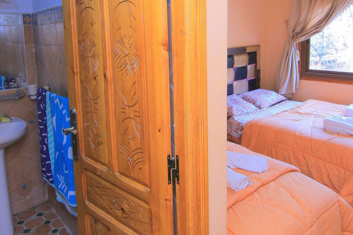 Standard Single Room | Bathroom