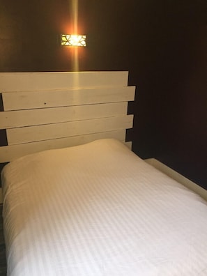 Free WiFi, bed sheets