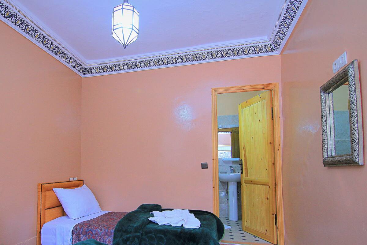 Single Room | Bed sheets