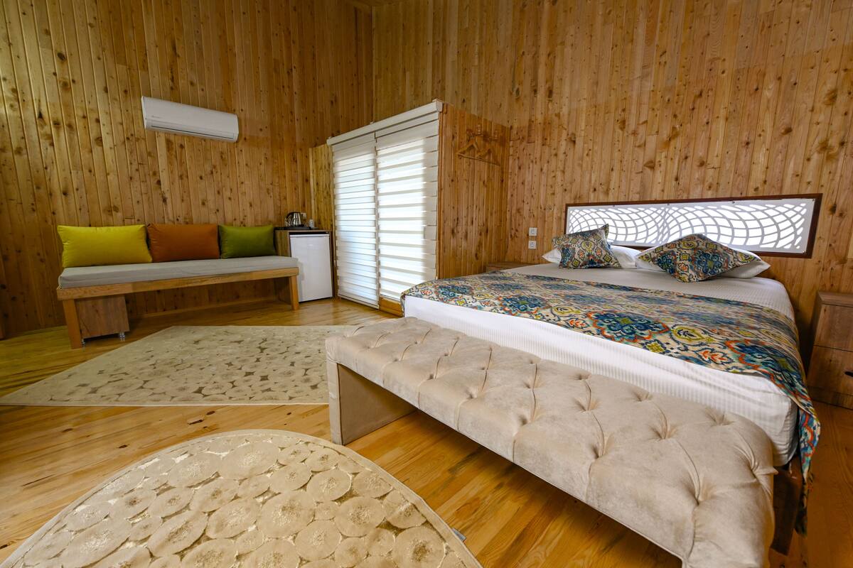 1 bedroom, Egyptian cotton sheets, premium bedding, pillow-top beds