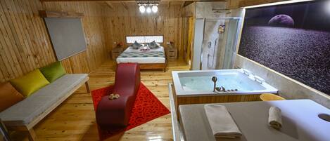 Honeymoon Suite