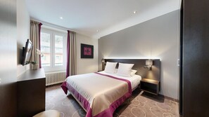 Suíte júnior | Roupas de cama premium, frigobar, cofres nos quartos, escrivaninha