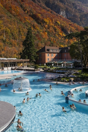 Indoor pool, outdoor pool, sun loungers
