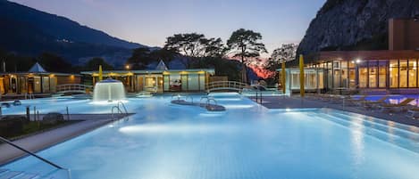 Indoor pool, outdoor pool, sun loungers