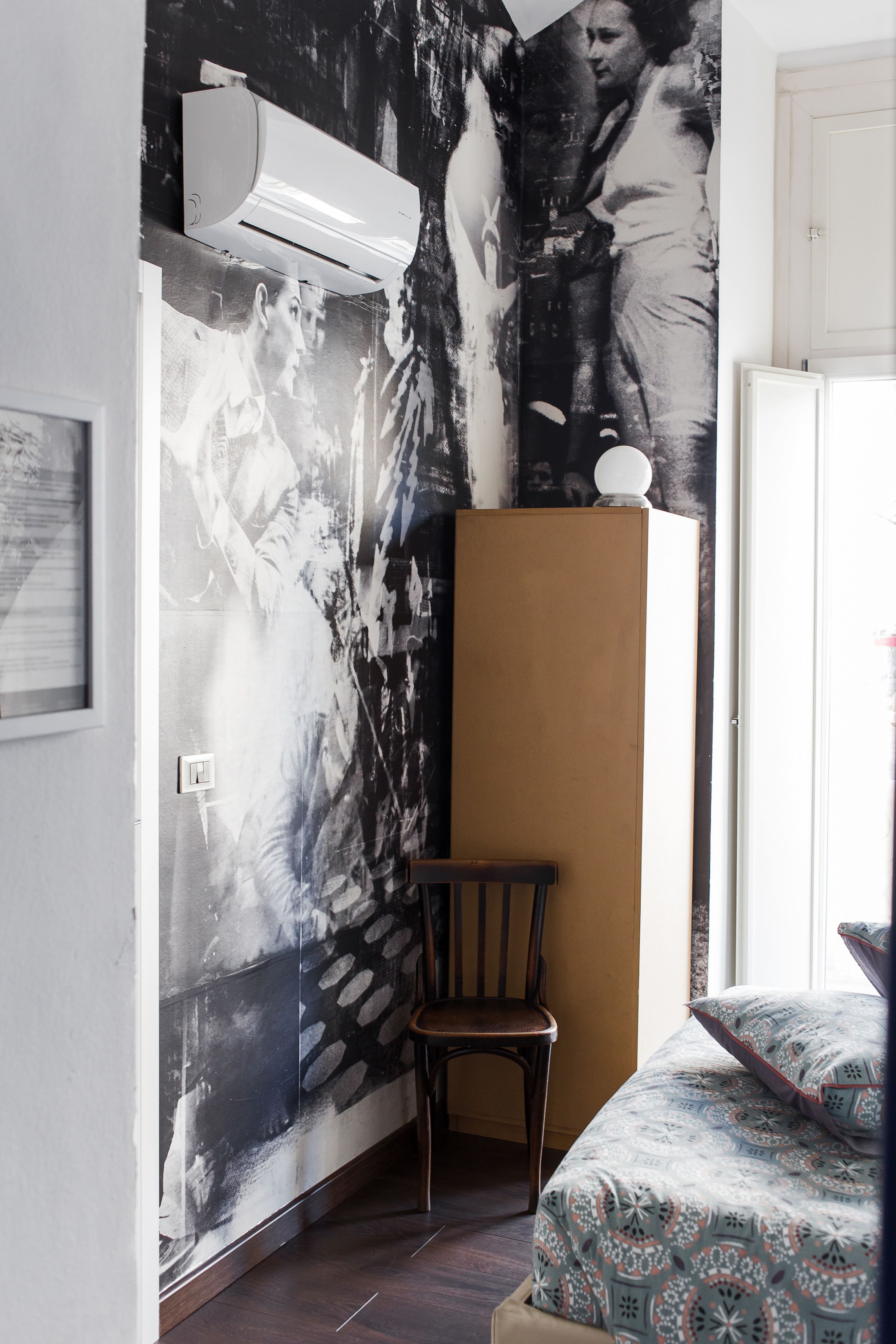 romantic double room, 1 double bed, balcony, city view | 1 bedroom, hypo-allergenic bedding, down duvets, individually decorated