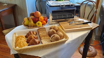 Tägliches inbegriffenes großes Frühstück