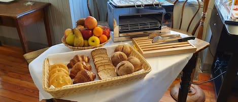 Free daily full breakfast