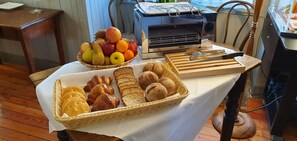 Tägliches inbegriffenes großes Frühstück