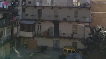 Design Single Room, 1 Single Bed, Private Bathroom, Courtyard View | Courtyard view
