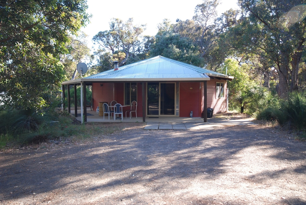 Wrenwood Chalets image