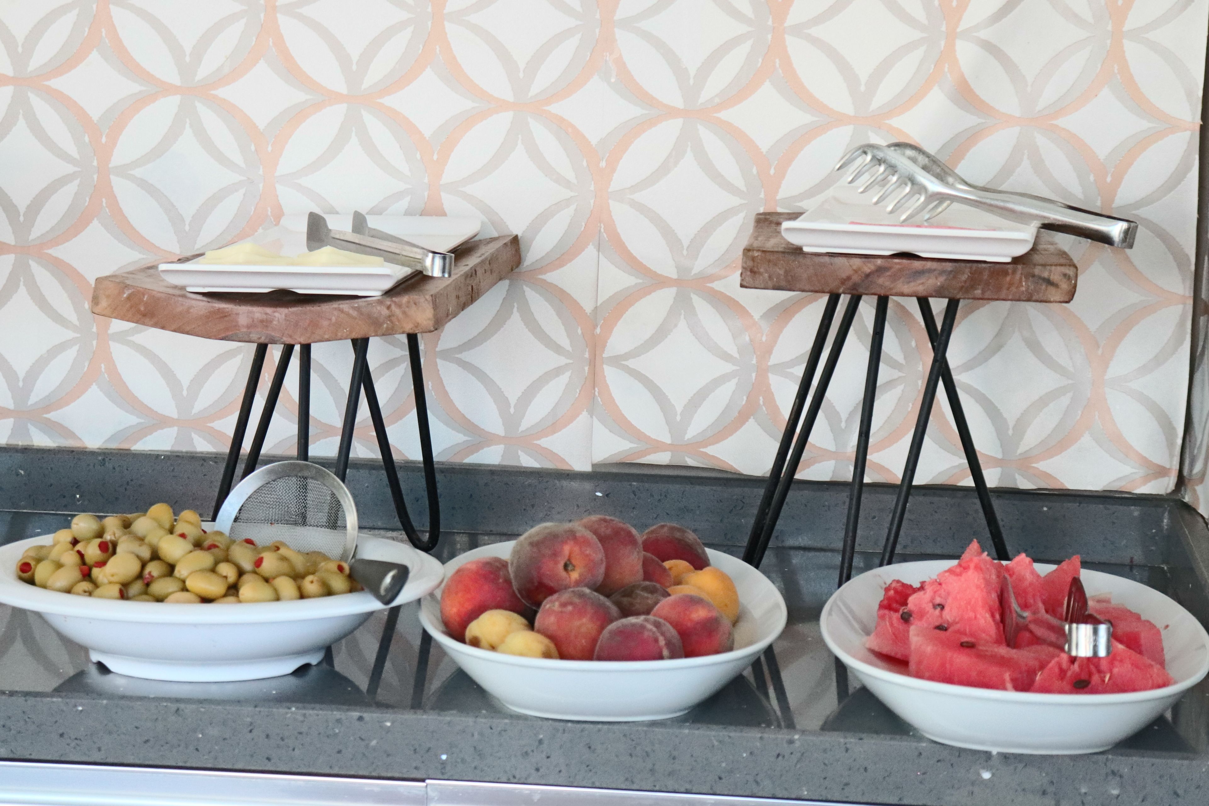 بوفيه فطور مجانًا في الإجازات الأسبوعية