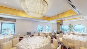 Ballroom - The Hotel Galleria Jeddah, Curio Collection by Hilton (Jeddah)