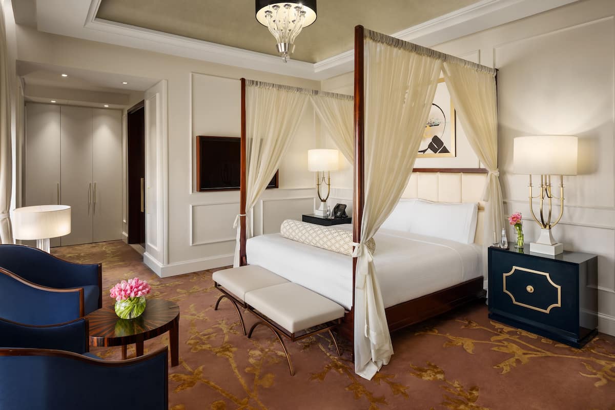 Premium bedding, pillow-top beds, minibar, in-room safe