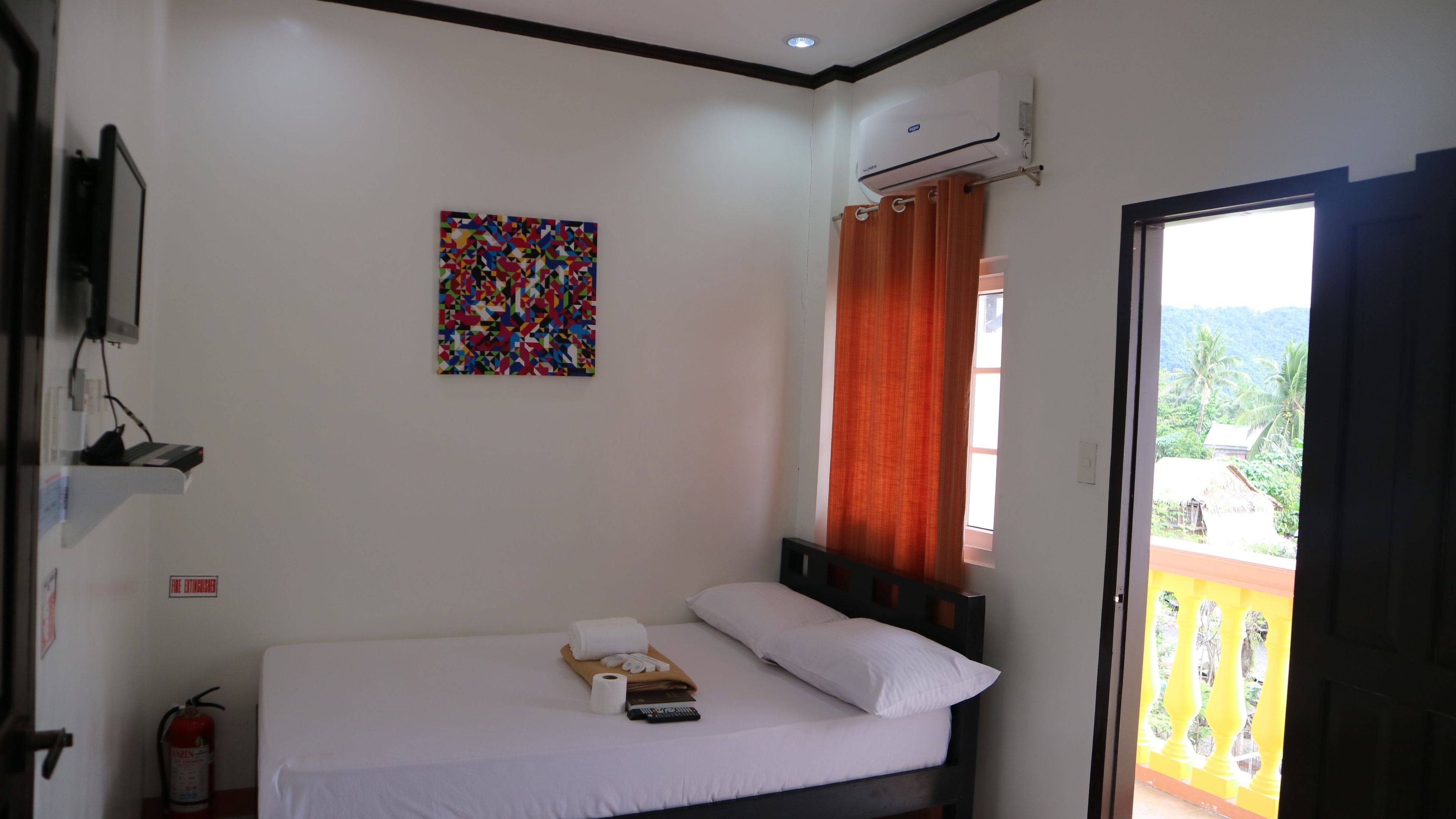 Quadruple Room | Iron/ironing board, bed sheets