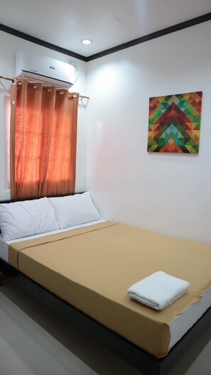 Phòng Tiêu chuẩn | Bàn ủi/dụng cụ ủi quần áo, bộ trải giường 