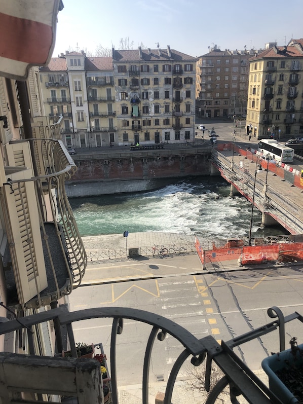 Chambre Double, 1 grand lit | Vue de la chambre