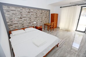 Bureau, Wi-Fi gratuit, draps fournis