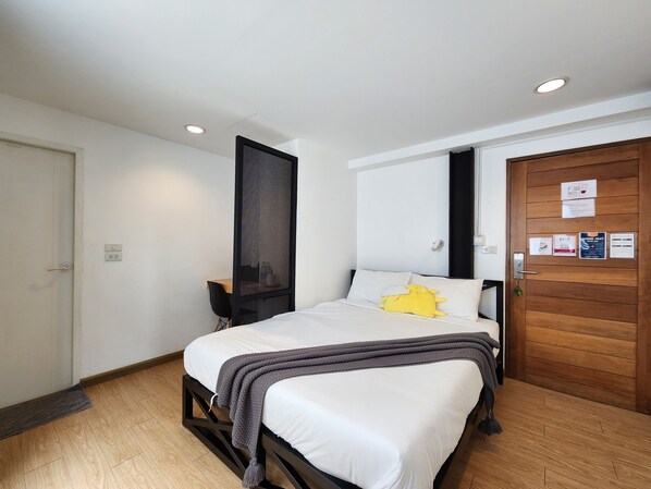 Double Room with Private Bathroom 