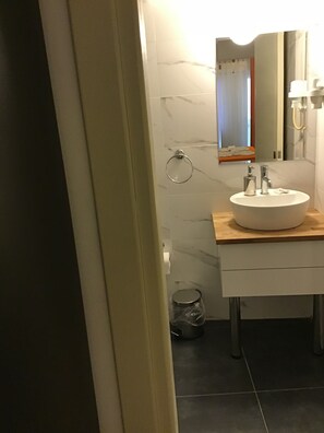 Bathroom - Hotel Balca (Izmir)