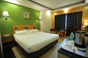 Deluxe Room - Dr. Rajkumar International Hotel (Bengaluru)