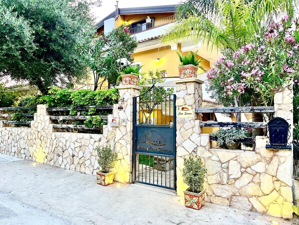 Fasade – kveld/natt