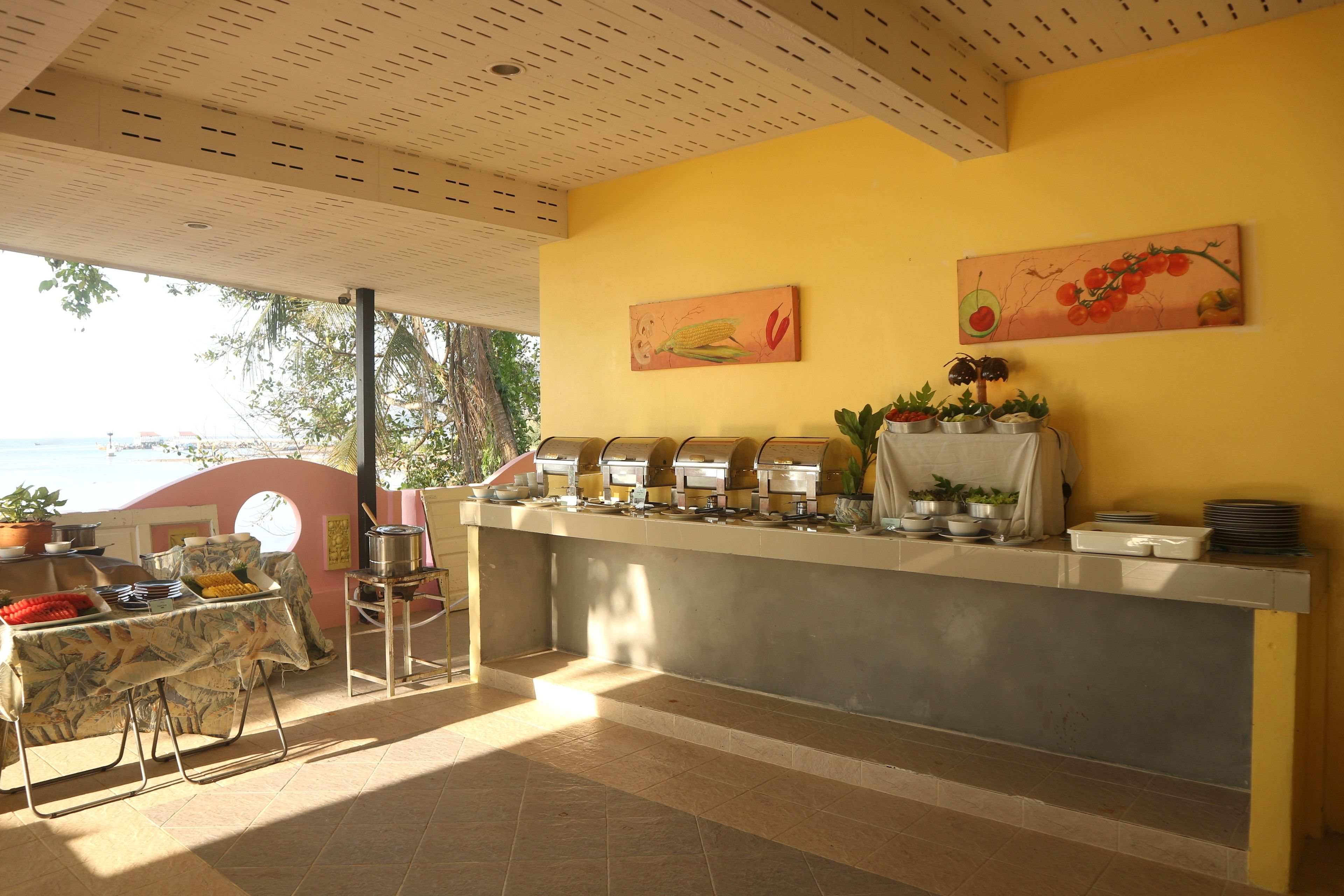 Breakfast area