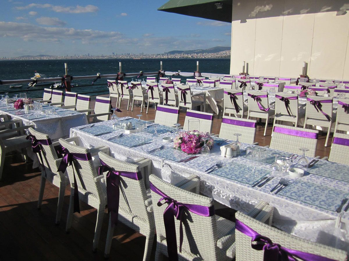 outdoor banquet area