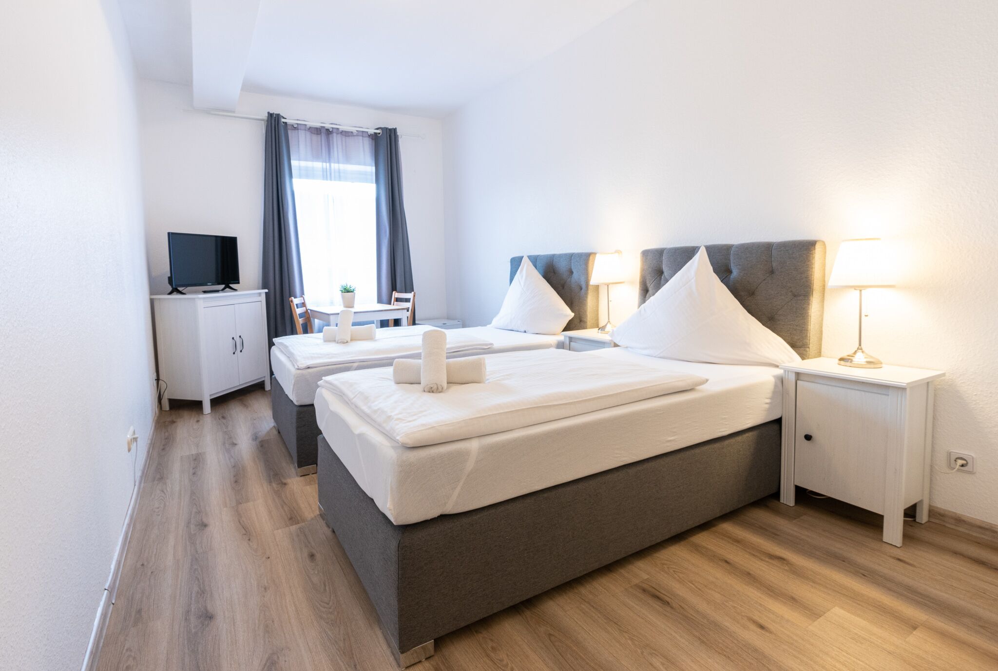 twin room, 2 single beds | desk, laptop workspace, free wifi, bed sheets