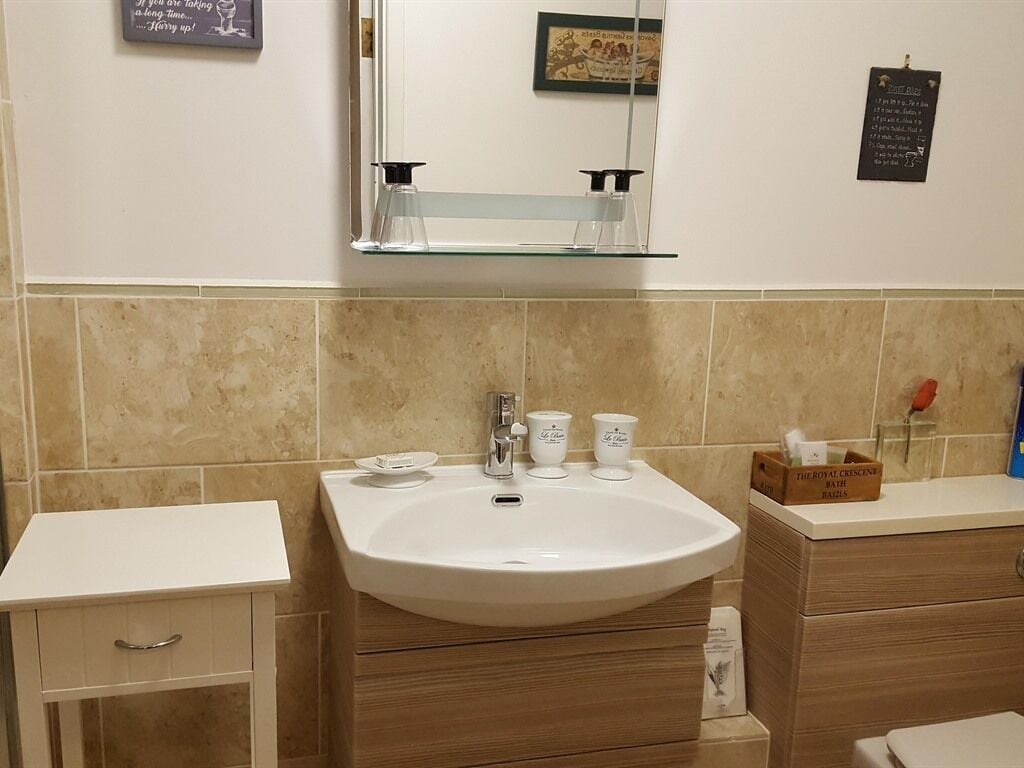 Comfort Double Room, Ensuite, Garden View (Ground floor Double) | Bathroom