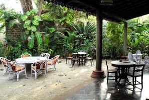 Ferdiglaget frokost hver dag (INR 500 per person)