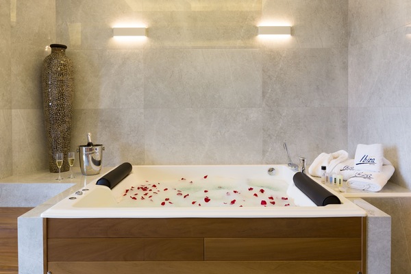 Suite ejecutiva | Bañera profunda