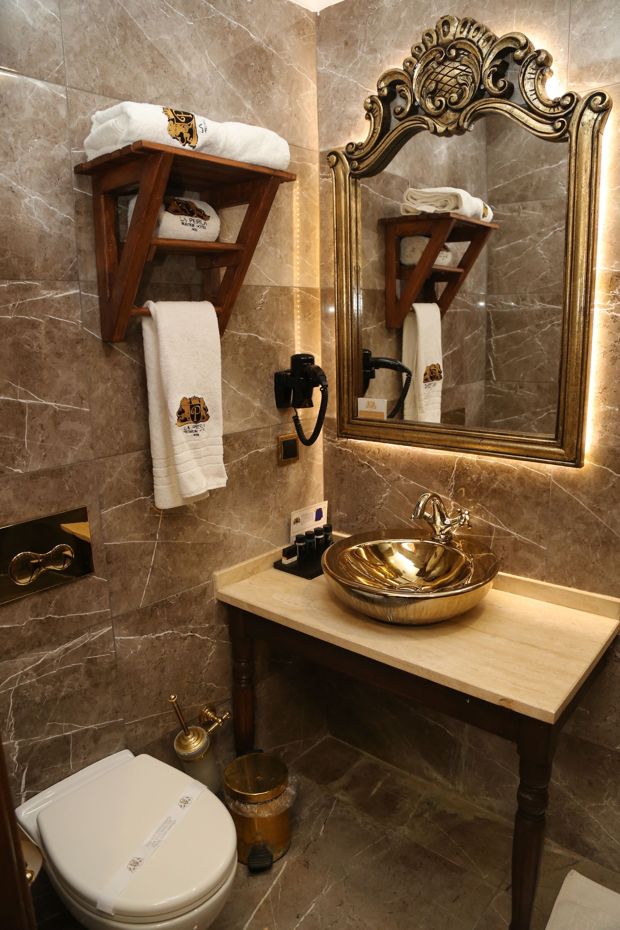 shower, free toiletries, hair dryer, slippers