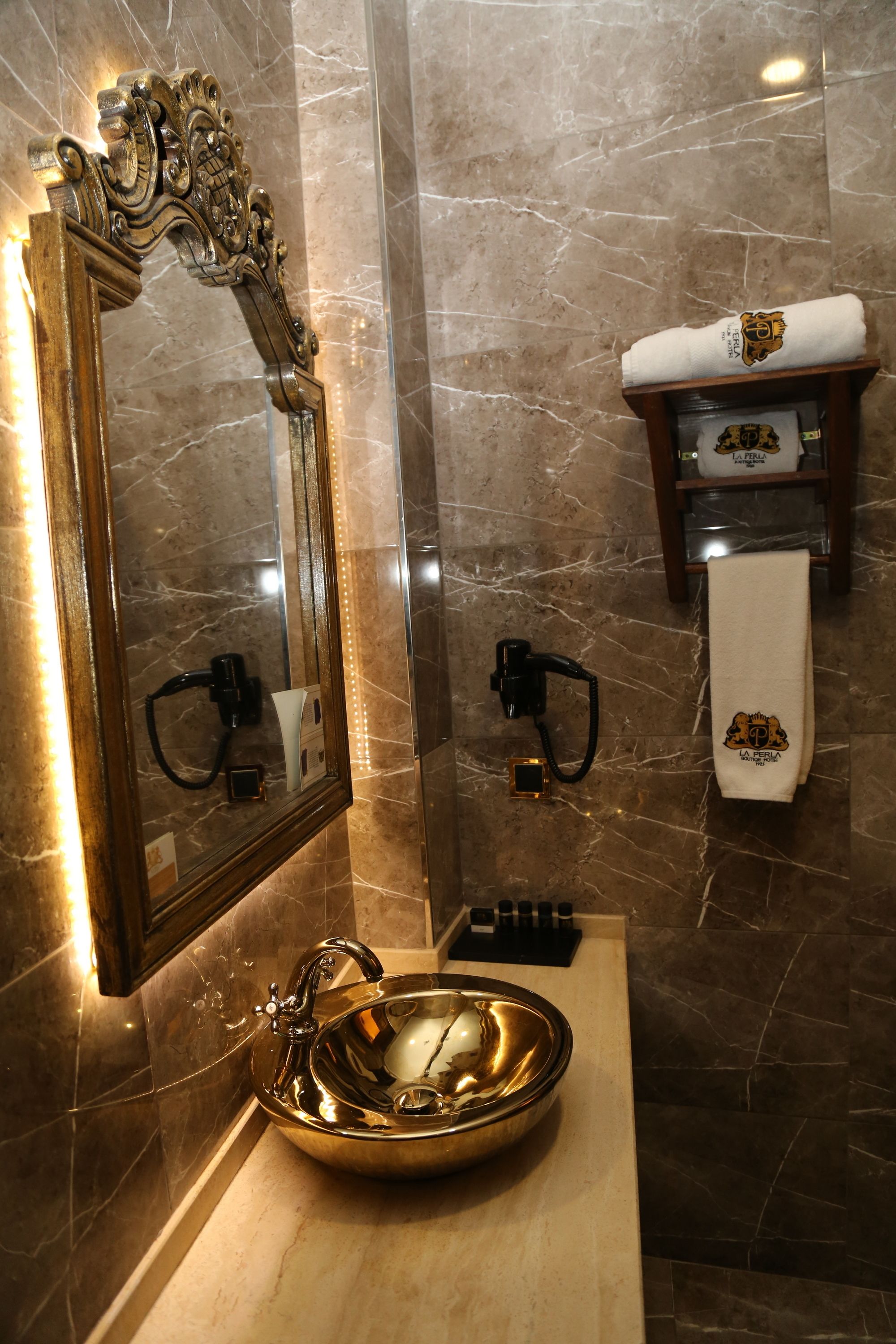 shower, free toiletries, hair dryer, slippers