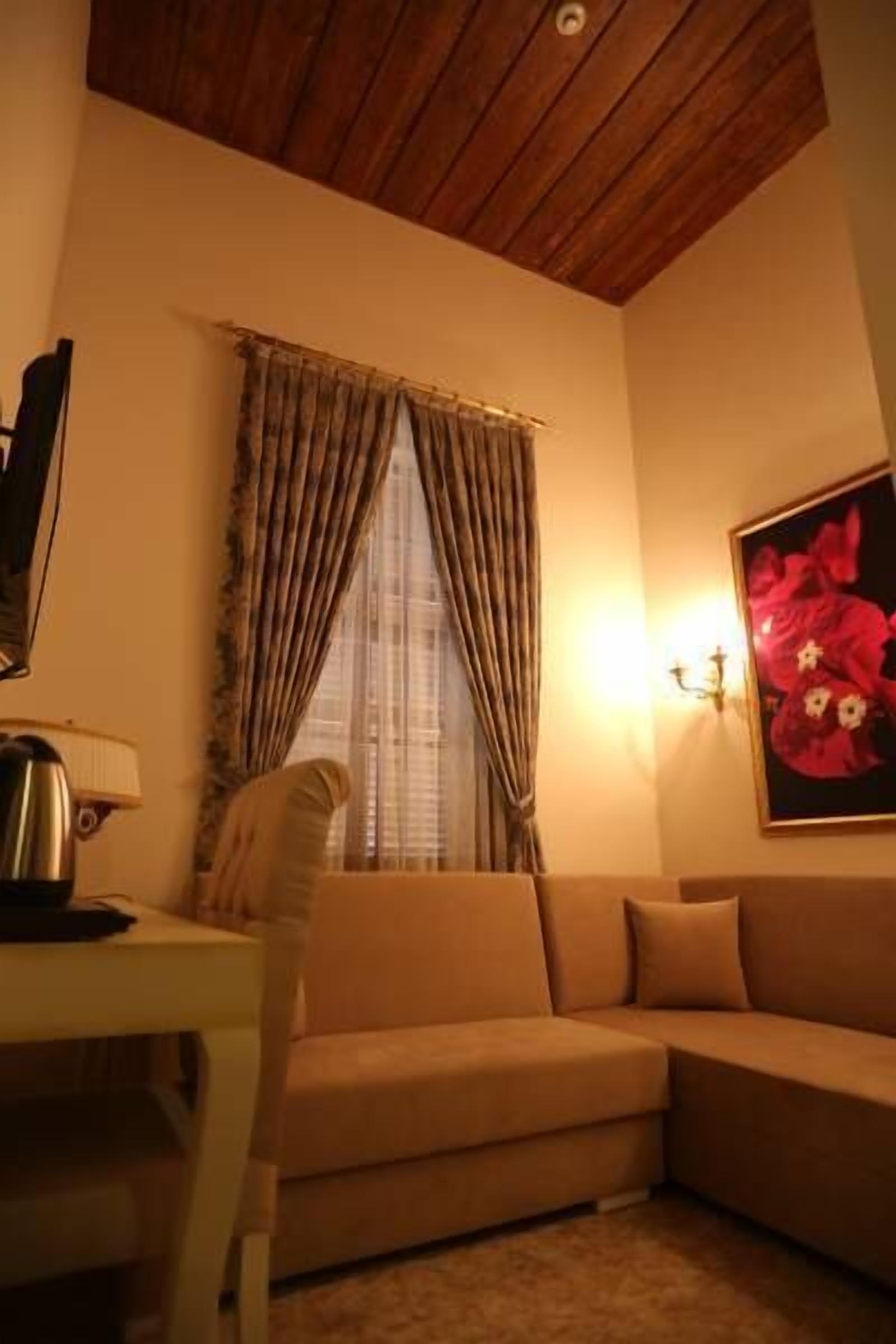 family suite | living area | lcd tv