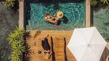 Suite Terrea Nova com Deck Vista Jardim | Private pool