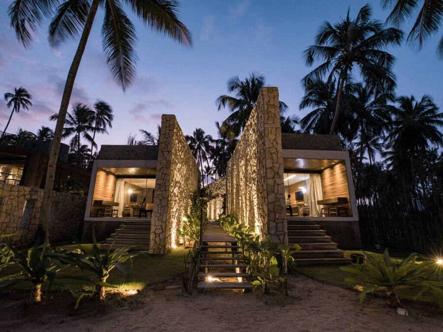 Bangalô Frente mar | Frigobar, cofres nos quartos, individualmente decorados