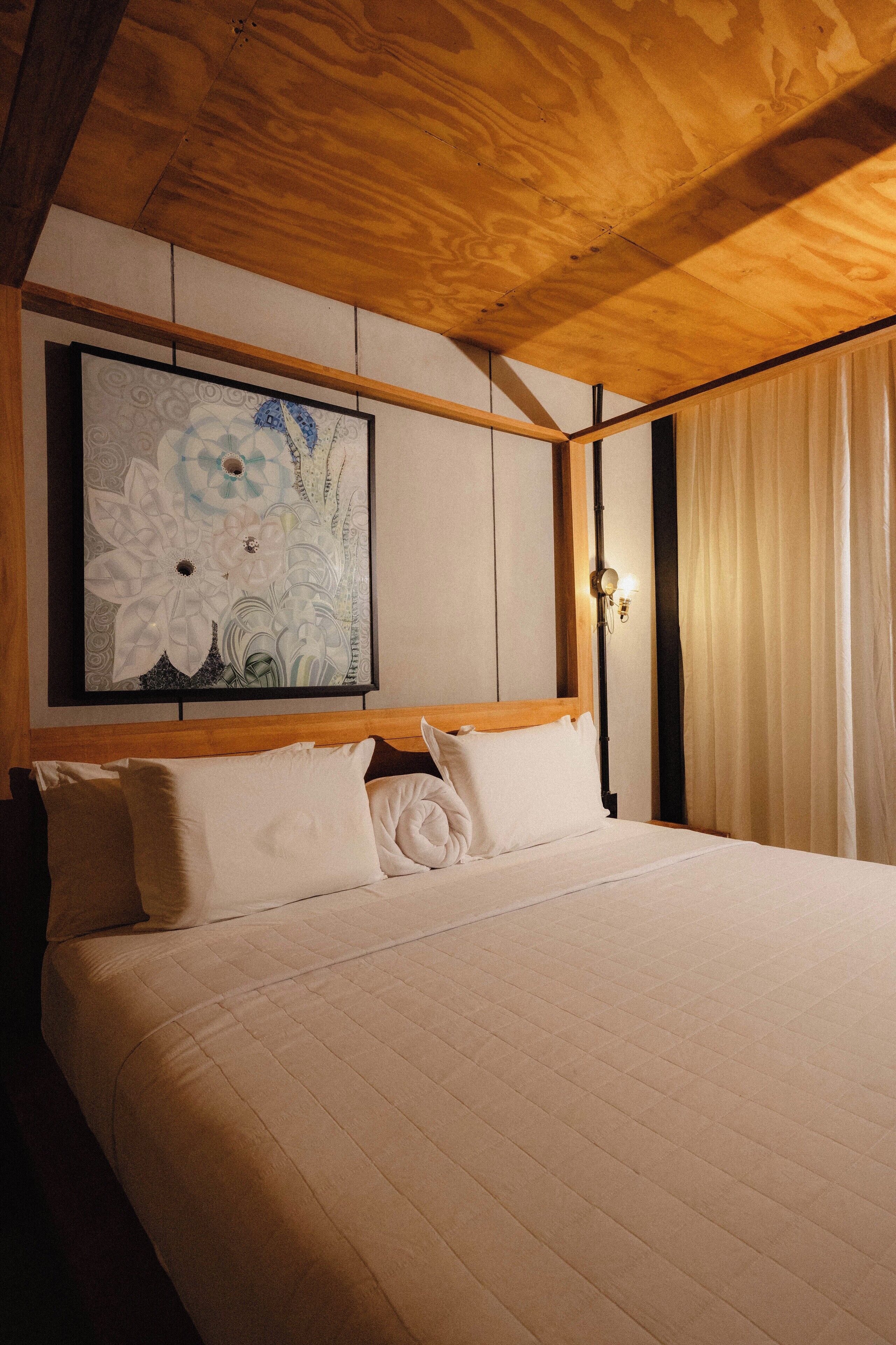 Suíte Lateral Vista Jardim | Minibar, safe på rommet, individuelt dekorert og individuelt innredet