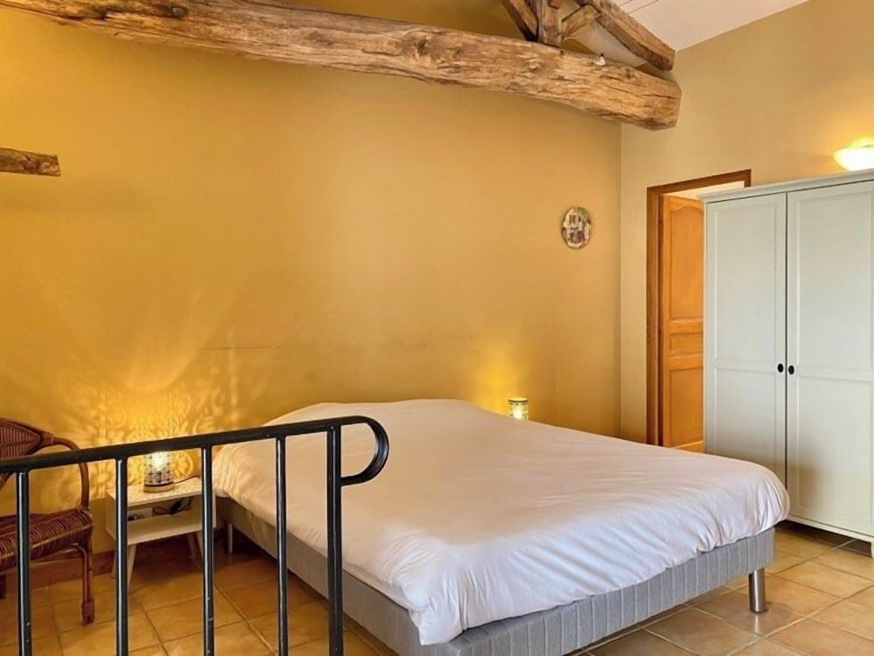 Studio, zum Innenhof hin (2 adults)