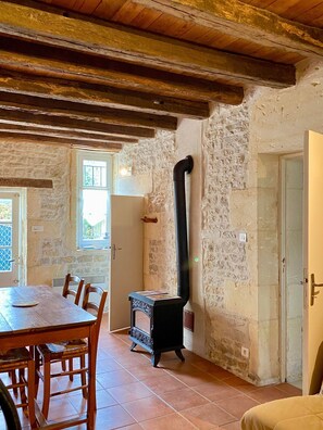 Studio, Ground Floor (4 adults) | Living area