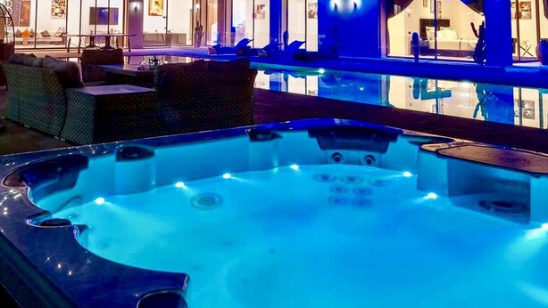 Outdoor spa tub - Villa Melissa (Marrakech)