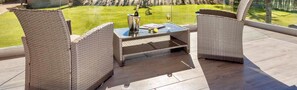 Villa Luxe, plusieurs chambres | Terrasse/Patio