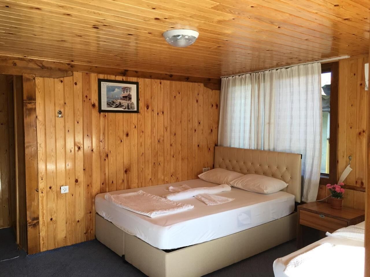 Hochwertige Bettwaren, Zimmersafe, schallisolierte Zimmer