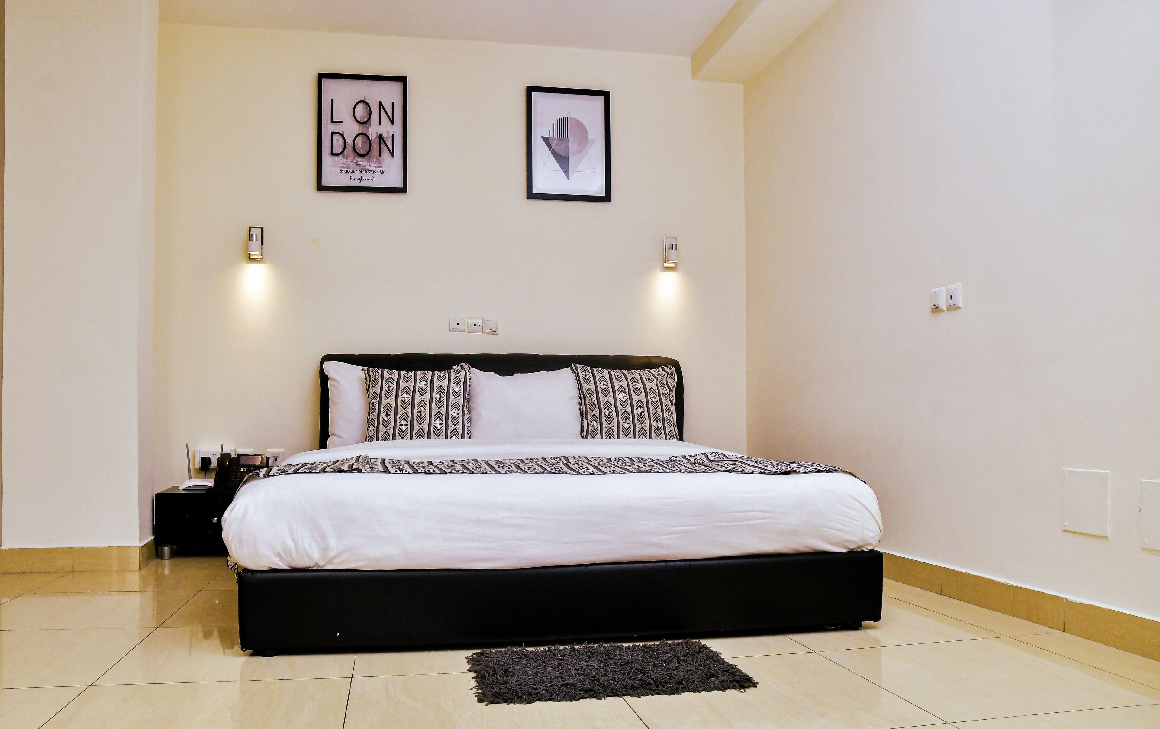 Junior Suite | Minibar, in-room safe, desk, soundproofing