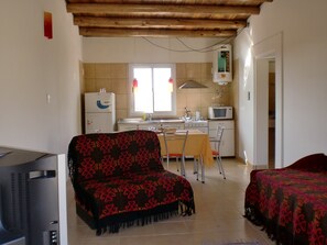 Cabin (6 People) | Living area | TV - Camilo Casa de Campo (La Consulta)