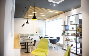 Breakfast area - Somn Hipsuites Zarautz (Zarautz)