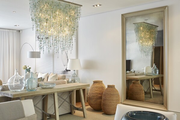 Interior detail - 100 Loader De Waterkant (Cape Town)