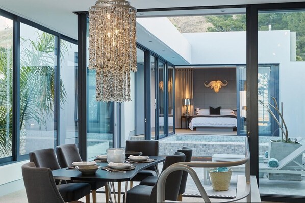 100 Loader Penthouse  | Odada kasa, ütü/ütü masası, beşik/çocuk yatağı, portatif/ilave yatak 